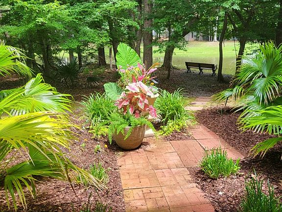 3rd image of 407 S Elgin Ct