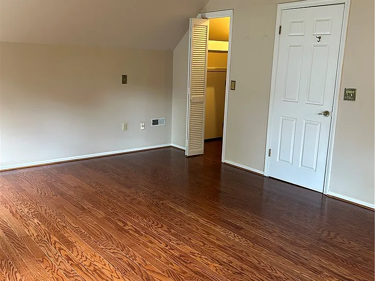 110 N Broad St — Photo 28