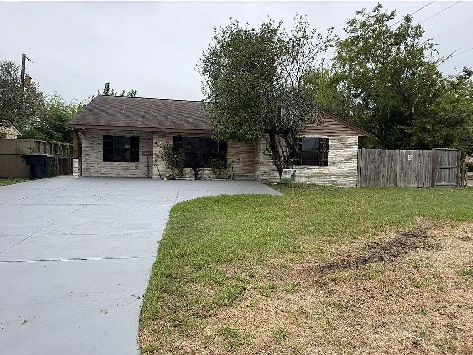 8402 Bascom Ln