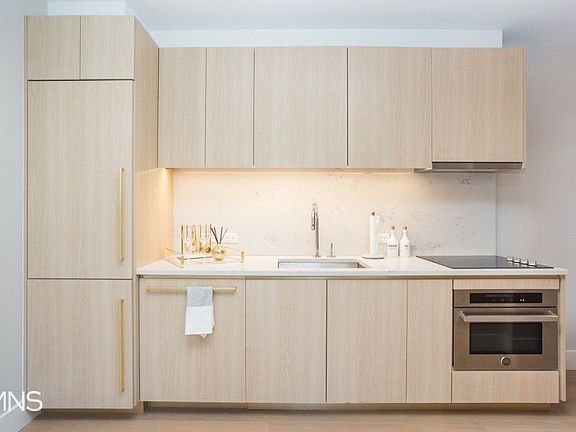 2nd image of 250 W 19th St APT 10L