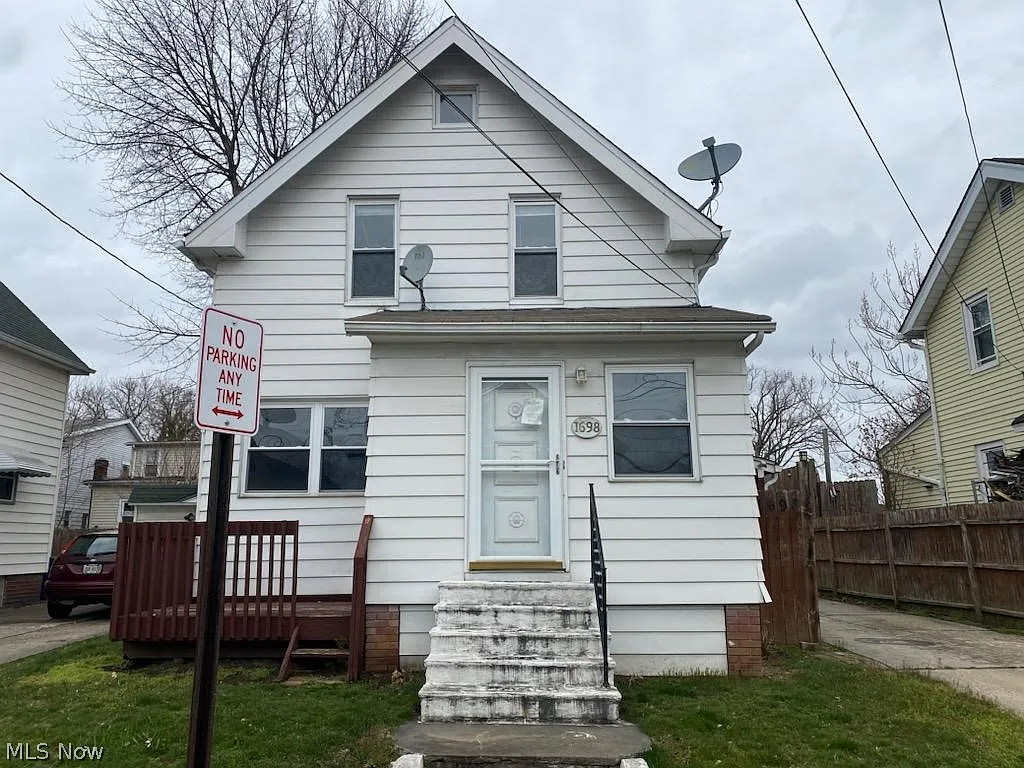 1698 Galion Ave photo 1