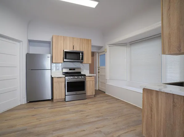 185 10th St #A, Oakland, CA 94607