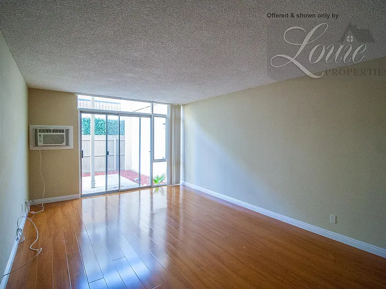 477 S El Molino Ave #4 — Photo 7