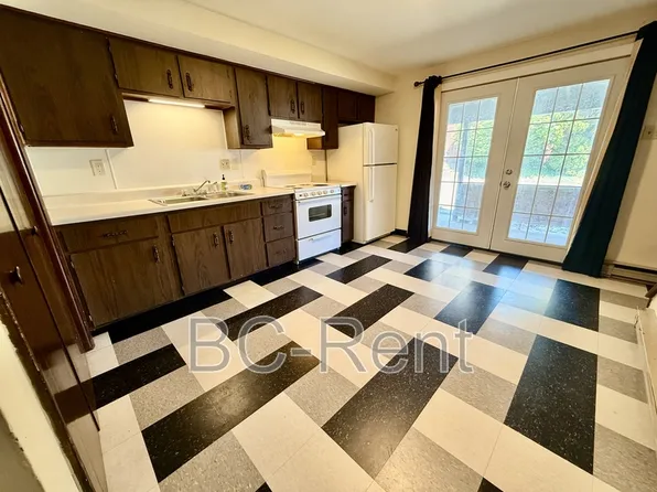 230 W Madison St APT 6, Rochester, PA 15074