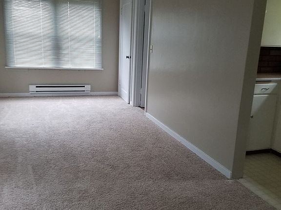3rd image of 928 Highland Ave