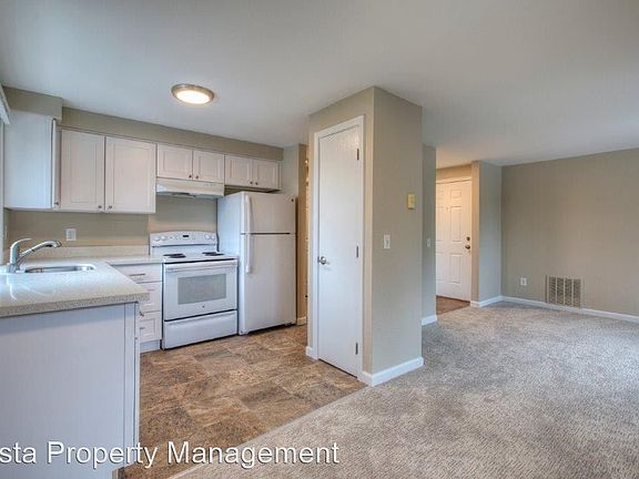 3rd image of 22509 30th Ave S APT 7