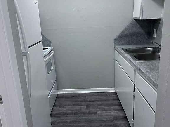 2nd image of 1608 W McIntyre St #17324846