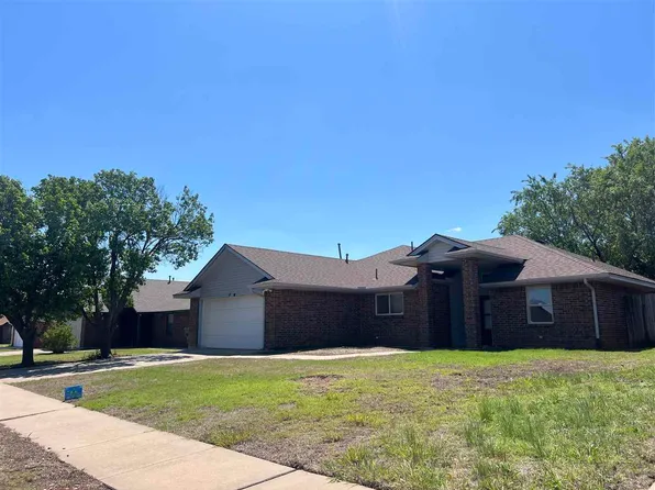 3906 SW Parkridge Blvd, Lawton, OK 73505