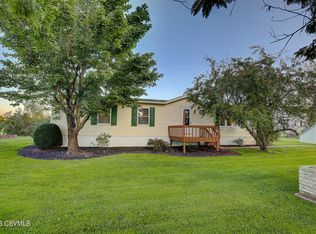 65 Cherry Aly, Mifflinburg, PA 17844