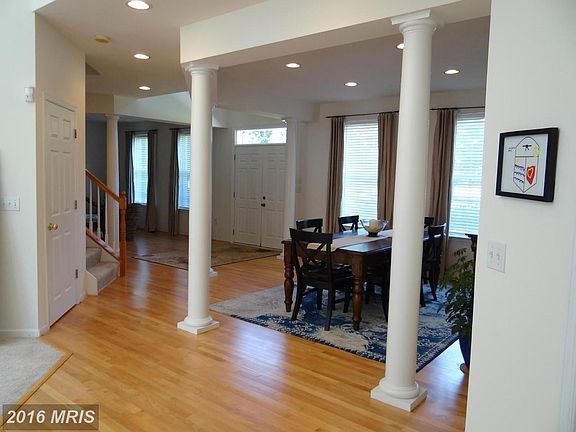 open entry foyer