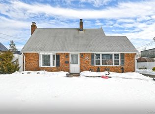 59 Stone Lane, Levittown, NY 11756