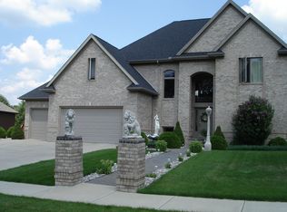 906 Sandhill Dr, Dewitt, MI 48820