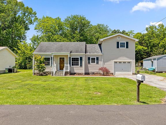 2nd image of 8 Morgan Cir