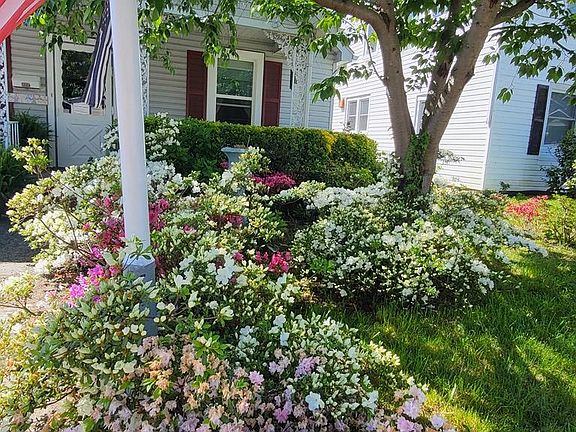 4th image of 217 Floral Ave