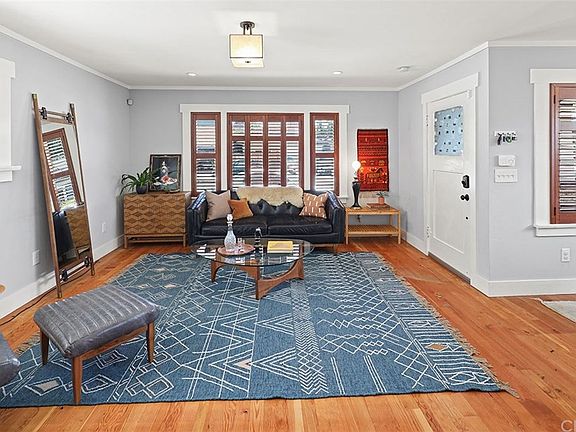 3rd image of 411 Coronado Ave