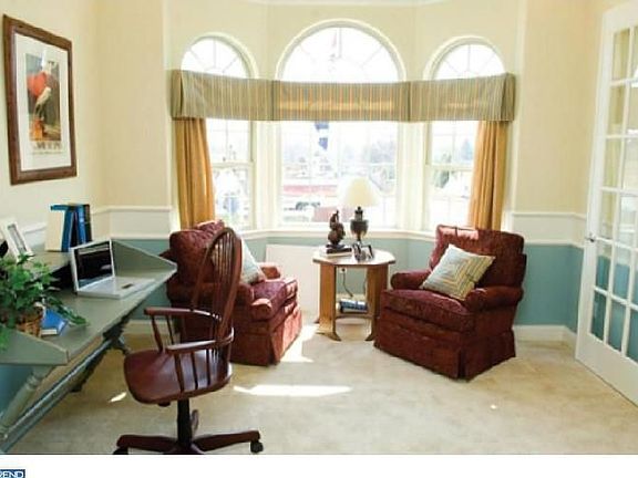 2nd image of 3 Sylvia St