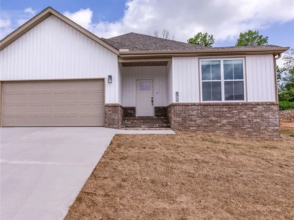 872 E Buchanan St, Prairie Grove, AR 72753