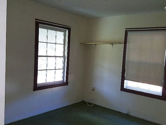 5th image of 813 Blackburn Ave