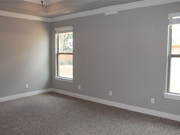 5th image of 1730 Helen Ln