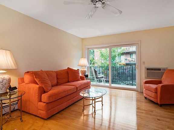 2nd image of 5 Linda Ln APT 2-1