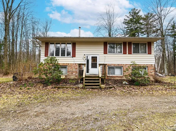 3695 McLain Rd, Clyde, MI 48049