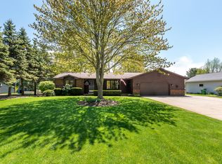 16654 James St, Holland, MI 49424
