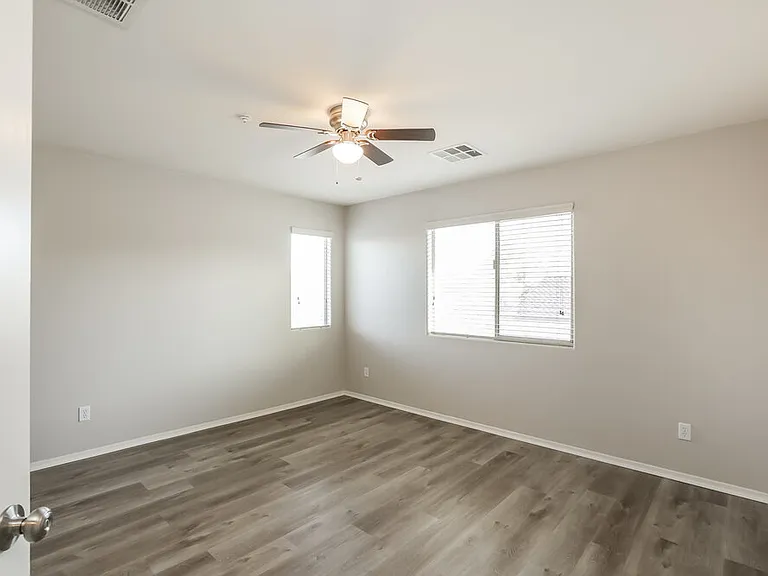 1575 E Elgin St — Photo 13
