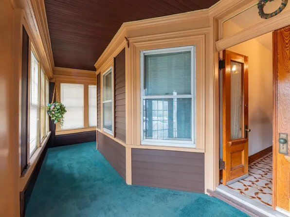 17 East 39th Street image 3 of 33