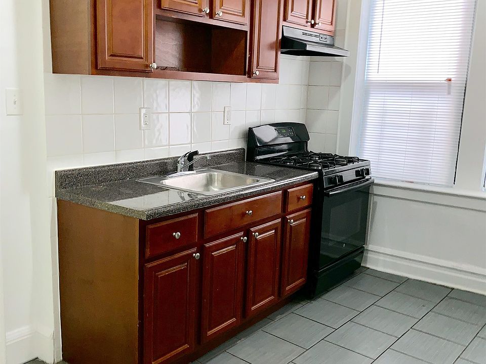 1st image of 266 4th Ave APT 32A