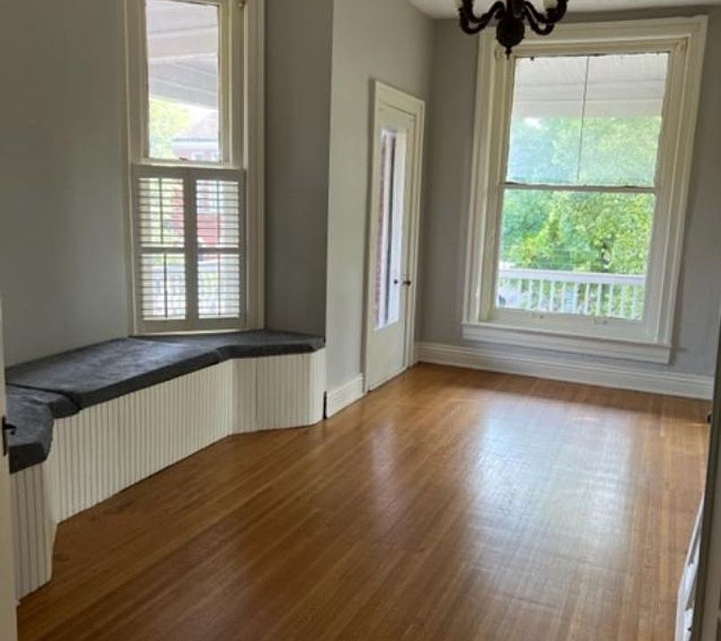 1st image of 517 W Saint Catherine St #2