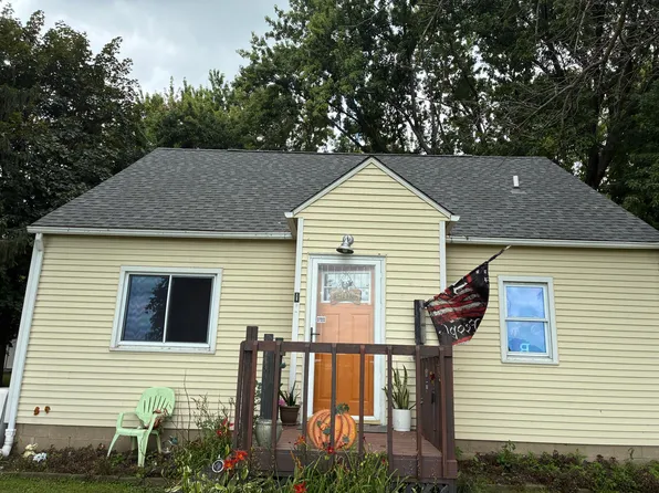 10230 Bixby Pl, Blooming Prairie, MN 55917