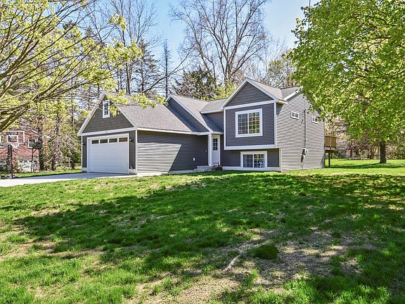 2nd image of 13836 Windemere Dr NW