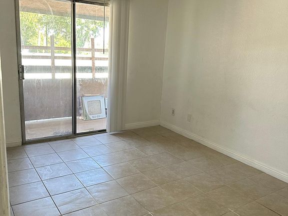 5th image of 9339 Olive St #7