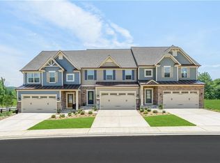 1617 Catbird Ln, Chesapeake, VA 23323