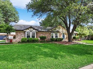4201 Longleaf Ln, Fort Worth, TX 76137