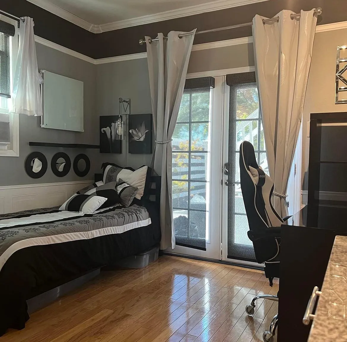 5868 Wilshire Dr — Photo 3
