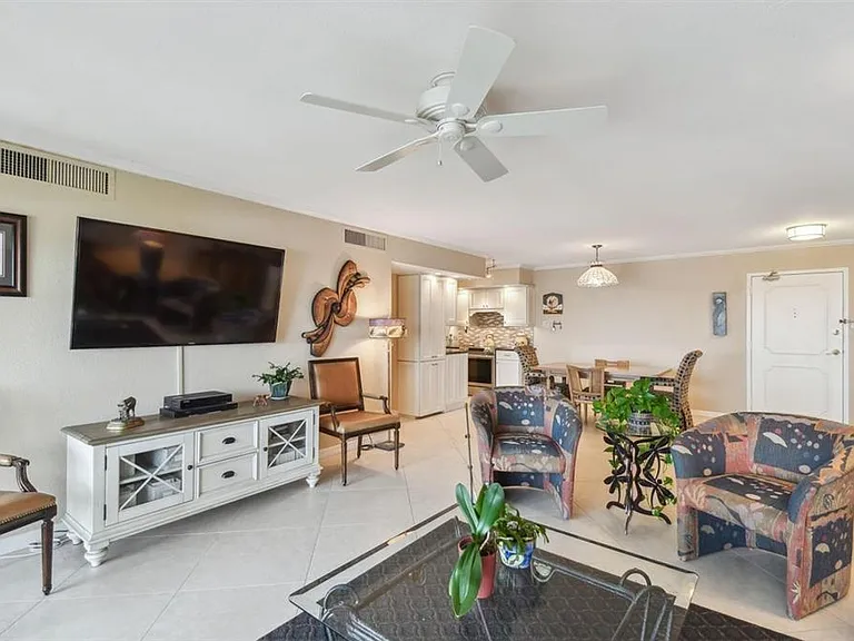 10355 Paradise Blvd #702 — Photo 9