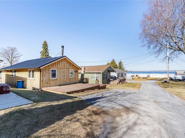 6088 Carlton View Assoc Dr, Cape Vincent, NY 13618