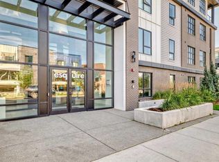 4275 E Norford Ave NW #101, Calgary, AB T3B6H3