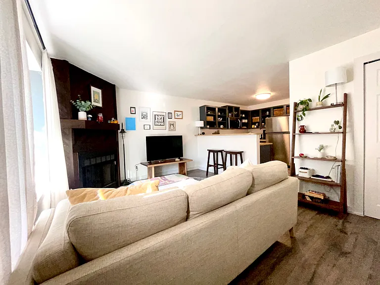 3062 W 107th Pl #F — Photo 11