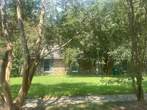 1059 Willow Brook Ave, Denham Springs, LA 70726