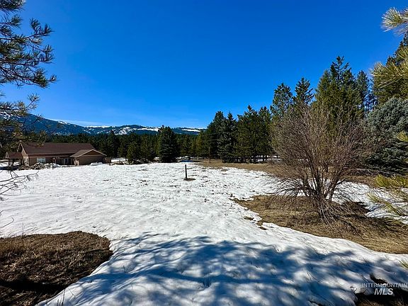 4th image of 33 River Meadow Dr