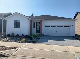 965 Folgate Dr, Sequim, WA 98382