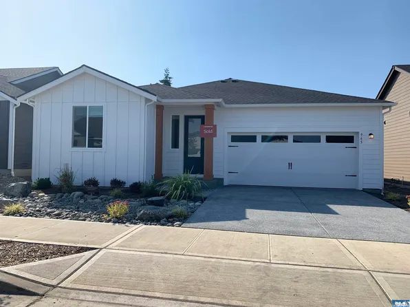 965 Folgate Dr, Sequim, WA 98382