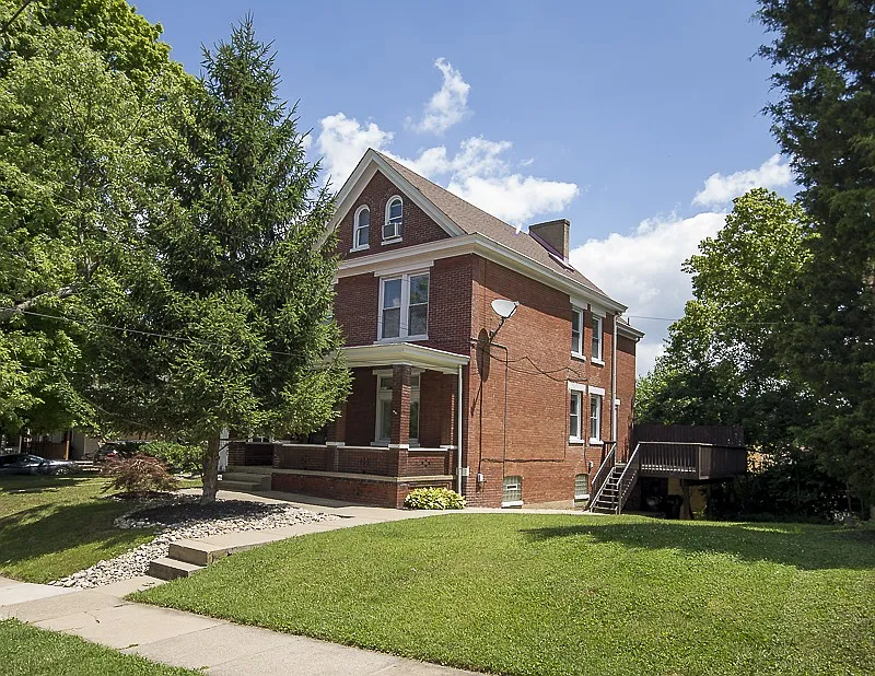 236 Ridgeway Ave photo 1