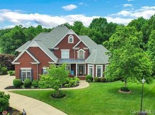 4015 Amen Ct, Matthews, NC 28104