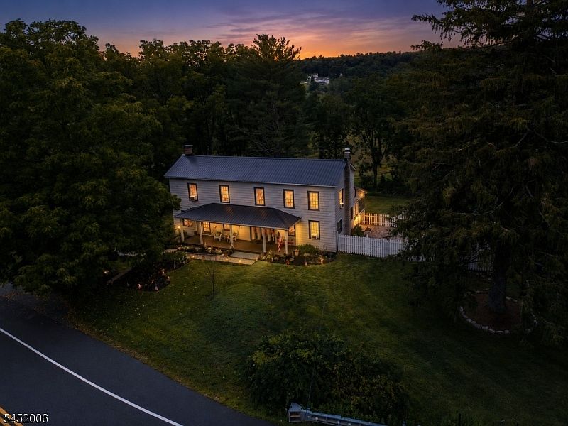 1st image of 213 Clove Rd