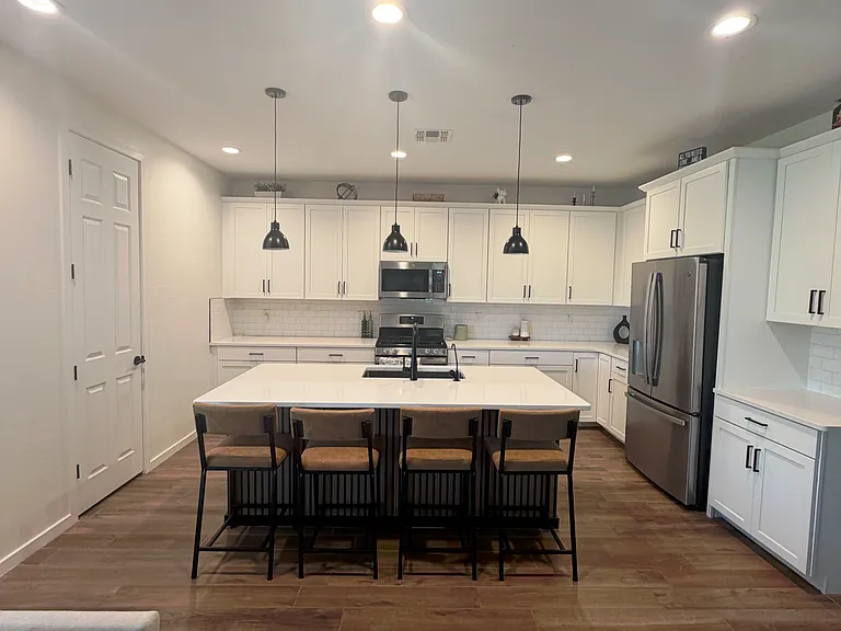 10929 W Harrison St — Photo 11