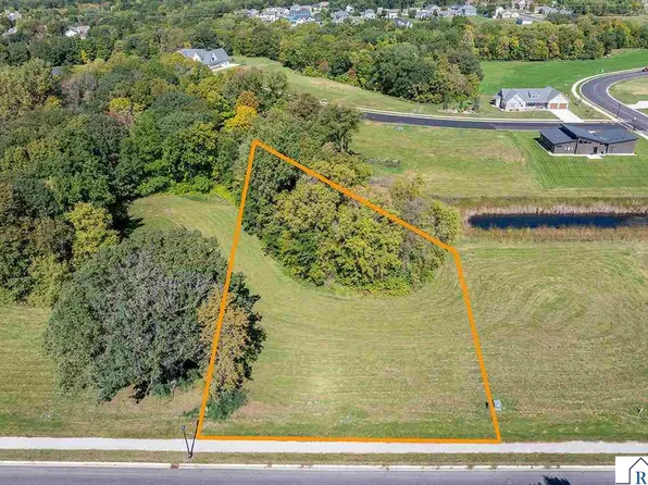 1682 Countryside Dr, North Mankato, MN 56003