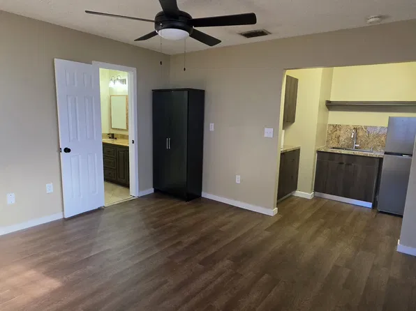 (undisclosed Address), Miami, FL 33176